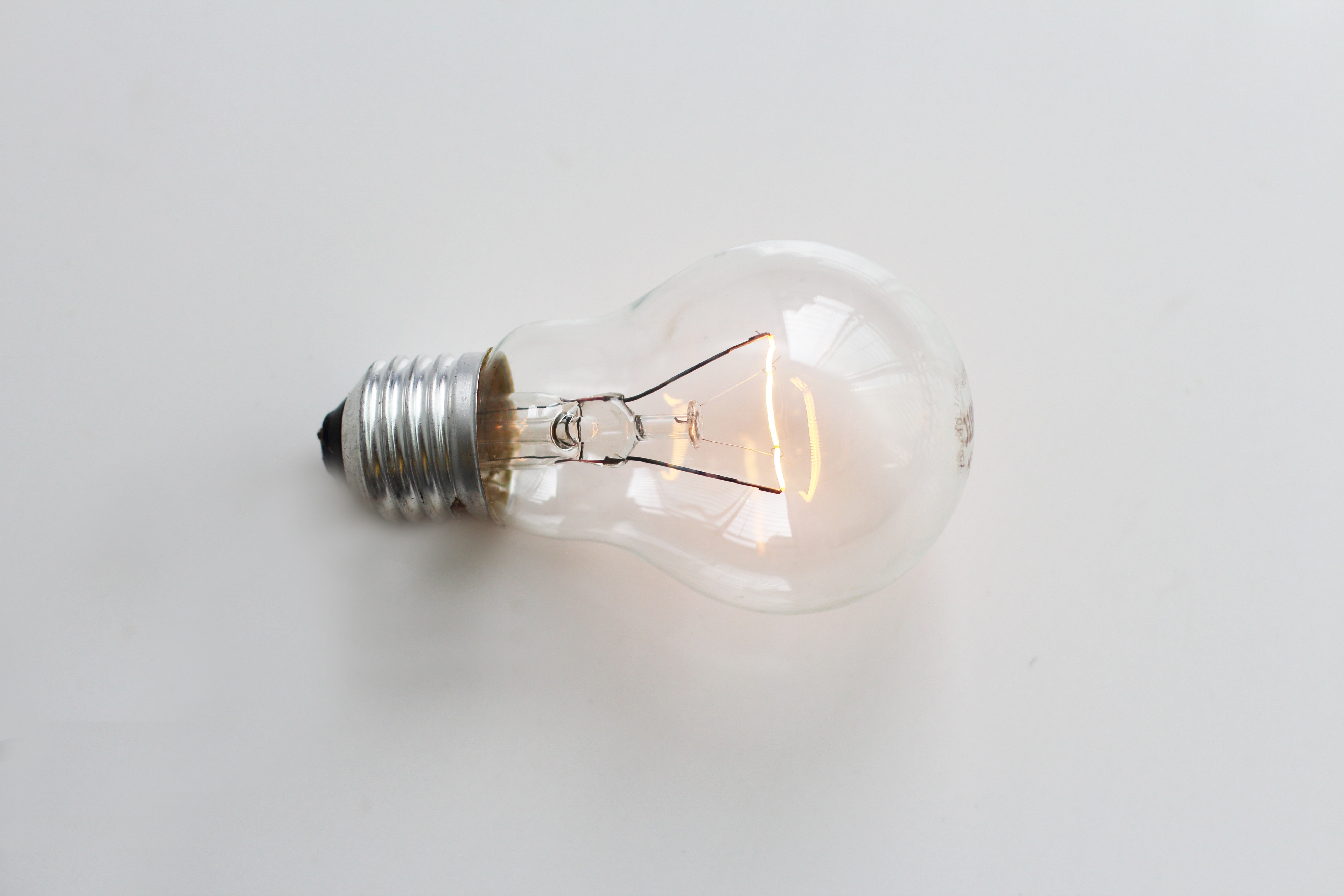 Ampoules à incandescence, verre clair ou dépolie de 15W à 300W E14 E27 et  B22