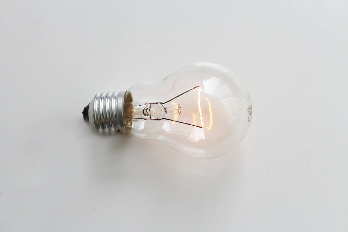 Ampoule incandescente à filament tungstène