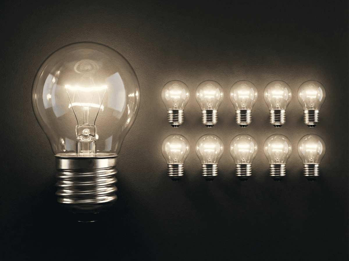 Photo d'ambiance d'une ampoule E27 standard diffusant une lumière rétro chaleureuse