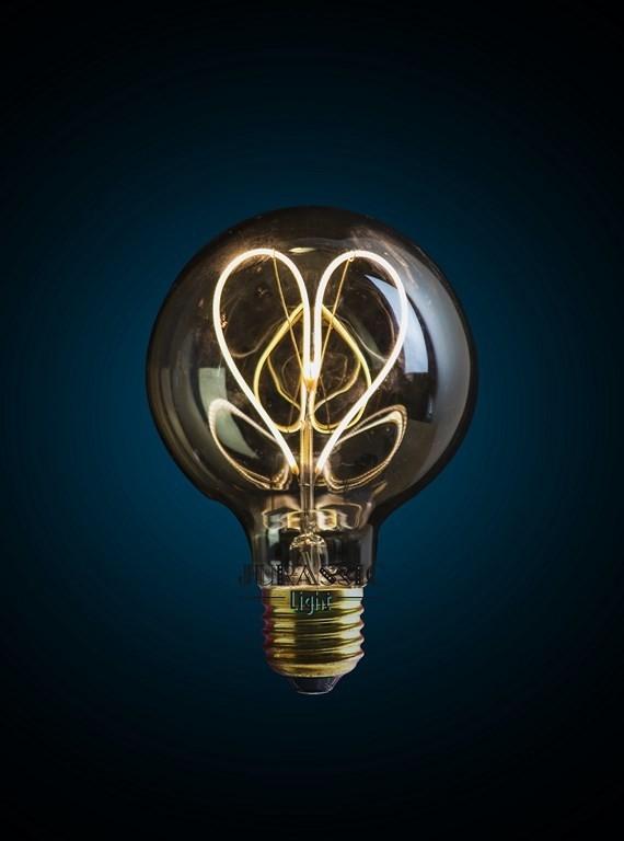 Ampoule LED globe à filament dimmable E27 4 W équivalent à 50 W modèle BETTY - Jurassic-Light